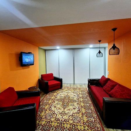 Comfort Iris Apart Chisinau Luaran gambar